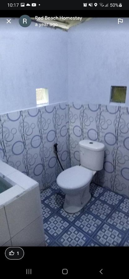 Red Beach Homestay Pasanggaran Esterno foto